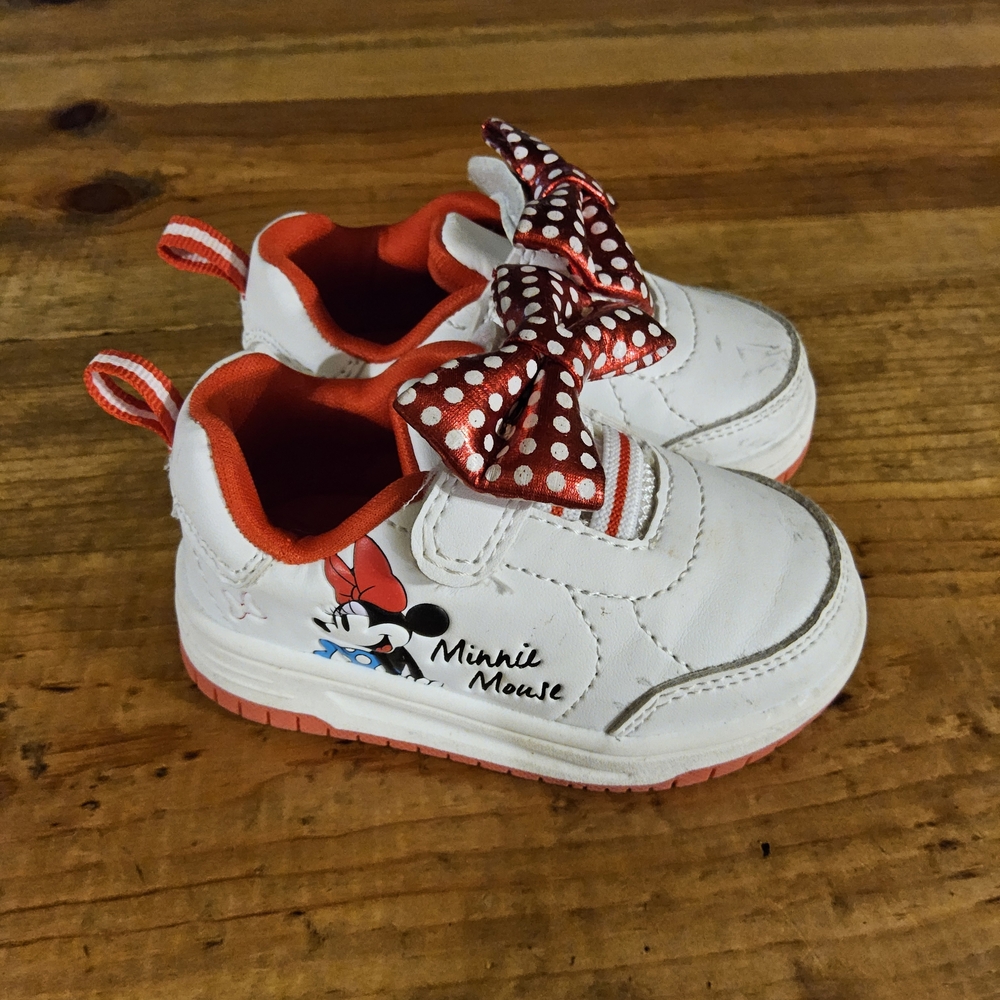 Disney Minnie Mouse White & Red Toddler Sneakers